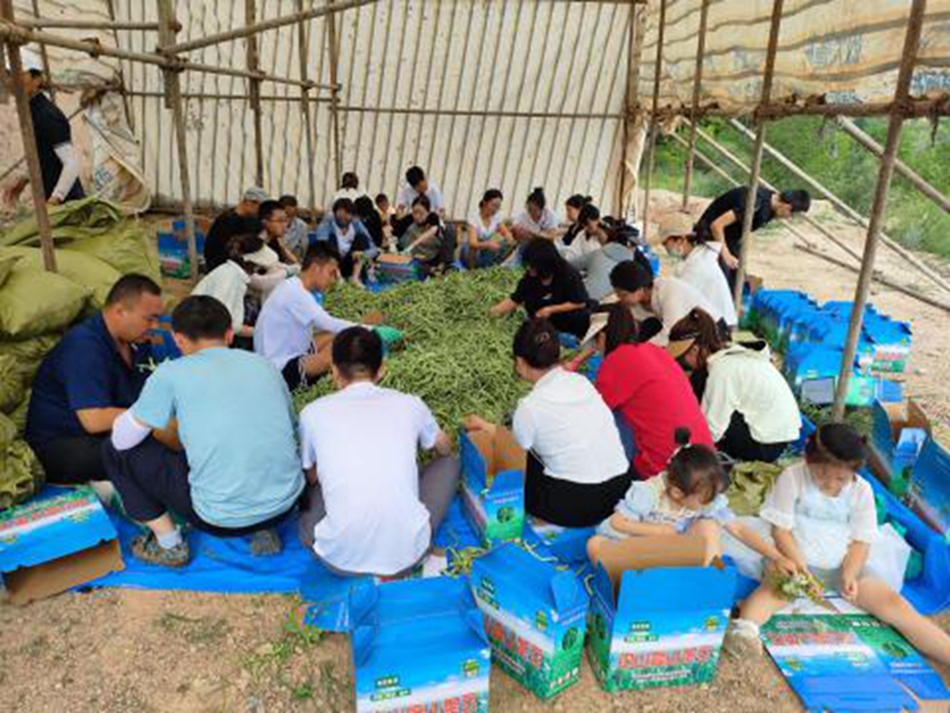 4071e32a4ae1453583113a45f2267d70_s