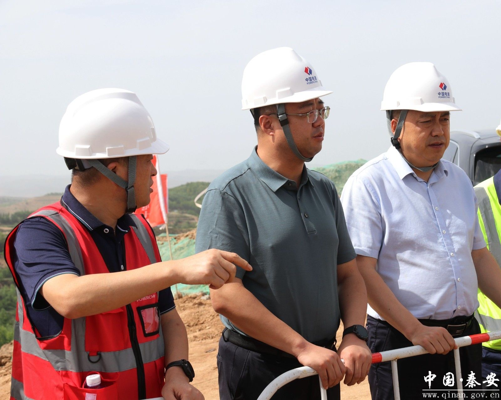 王龙强督查新能源项目建设情况