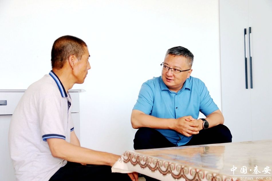 周济调研西川镇重点工作