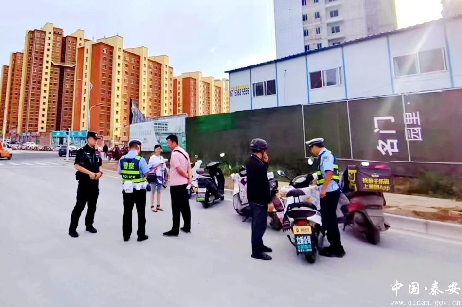 秦安县公安局特巡警大队常态化开展巡逻防控工作