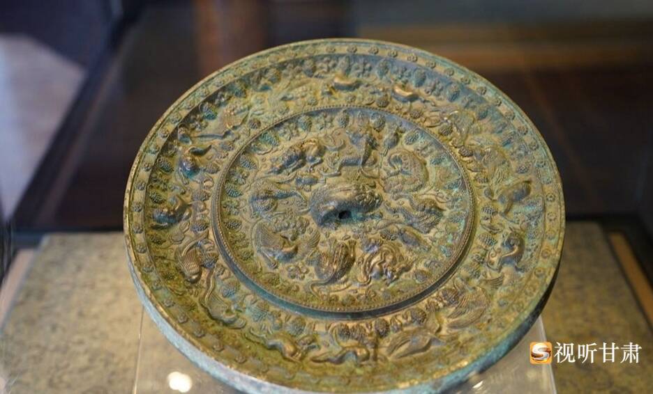 从“镇馆之宝”到“妆台美物” 秦安沉睡国宝焕新生 从“镇馆之宝”到“妆台美物” 秦安沉睡国宝焕新生