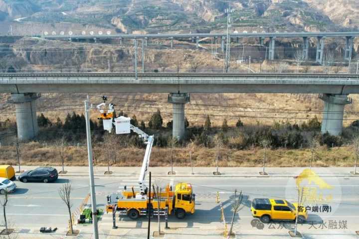 天水首次!带电“机器人”开展配网作业 天水首次!带电“机器人”开展配网作业