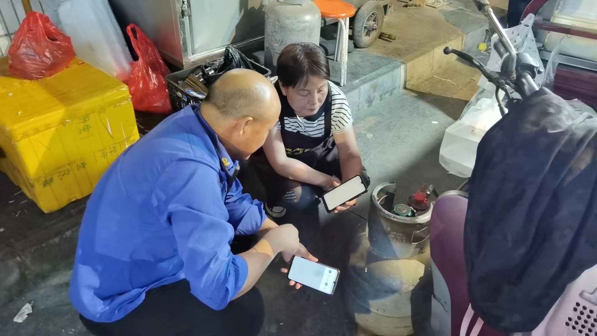 8f5d099d9cb1064138a6f9fa56b9991